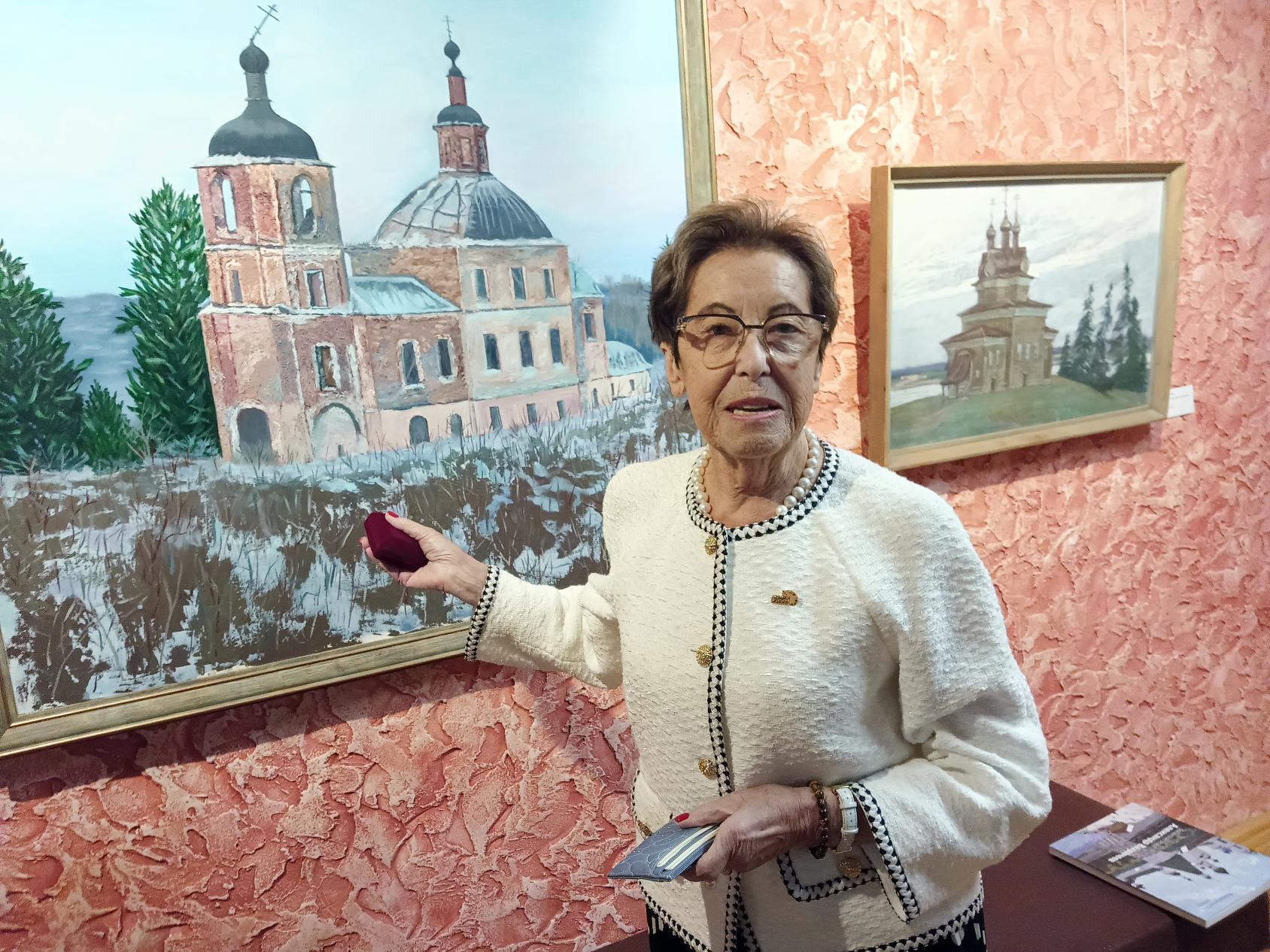 Виолетта Пригожина в Архангельске на открытии выставки работ Александра Вахрамеева (фото Издание «Правда Севера»)